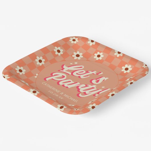 レトロはっきりしたグルーヴカラフルタイポグラフィ70年代結婚の ペーパープレート (傾斜あり)