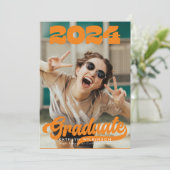 レトロはっきりしたタイポグラフィトレンディー写真卒業 招待状 (スタンド正面)