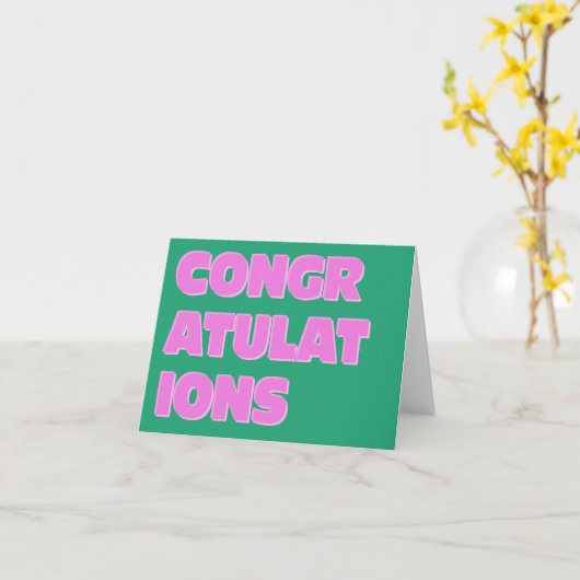 レトロはっきりしたタイポグラフィピンクグリーンおめでとう カード (黄色い花)