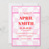 レトロはっきりしたタイポグラフィピンクレッドベビーシャワー 招待状 (裏面)