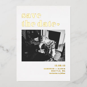 レトロはっきりしたタイポグラフィ写真Save the Date 箔招待状