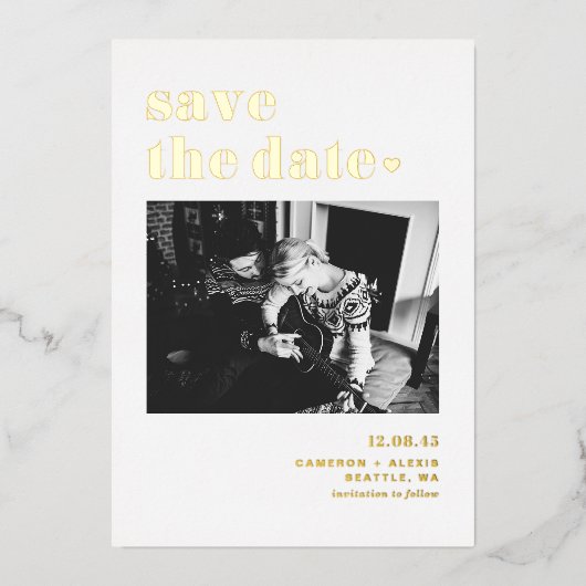 レトロはっきりしたタイポグラフィ写真Save the Date 箔招待状 (正面)