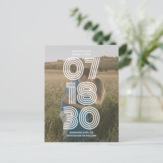 レトロはっきりした写真の結婚式の日付の保存 ポストカード (スタンド正面)