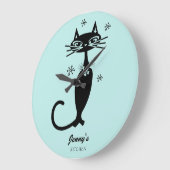 レトロアトミックブラックキャットキッチンパーソナライズされたクロック ラージ壁時計 (傾斜)