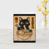 レトロアニメの可愛い黒猫がラーメンを食べる カード (黄色い花)