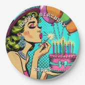レトロアポップ・アートのートピンナップ女性パーソナライズされた誕生日 ペーパープレート (正面)