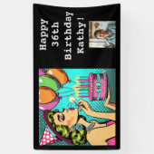 レトロアポップ・アートのートピンナップ女性フォトバースデーパーティー 横断幕 (縦)