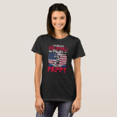 レトロアメリカ国旗のバレーボール選手が私をPappy 4tと呼ぶ Tシャツ (正面フル)