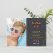 レトロアーケードゲーム子供の誕生日写真 サンキューカード (スタンド正面)