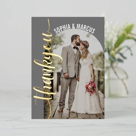 レトロアーチエレガントなウェディングフォトサンキューカード 箔招待状 (立ち正面)