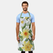 レトロイエローアンドホワイトダフォディルフローラプリント エプロン (着用した状態)