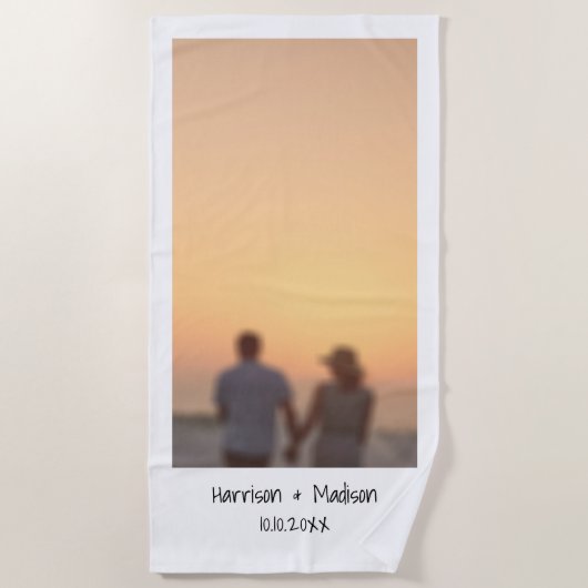 レトロインスタント写真カスタム名モダン ビーチタオル (正面)