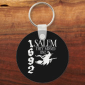 レトロウィッチサレム1692彼ら恋しく思は一つの魔女ホール キーホルダー (正面)