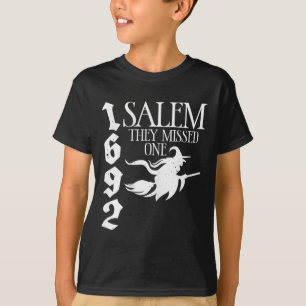 レトロウィッチサレム1692彼ら恋しく思は一つの魔女ホール Tシャツ