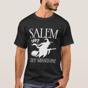 レトロウィッチサレム1692彼ら恋しく思は一つの魔女ホール Tシャツ