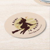 レトロウィッチベビーは赤ちゃんシャワーを醸造している ラウンドペーパーコースター (アングル)