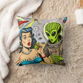 レトロエイリアンSF漫画 クッション (ブランケット)