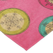 レトロオルブスノーフレークスオンピンクタブレクロス テーブルクロス (アングル)