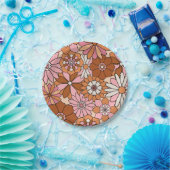 レトロオレンジとピンクのフローラデイジー ペーパープレート (パーティー)