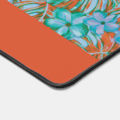 レトロオレンジとブルーの花模様 デスクマット (コーナー)