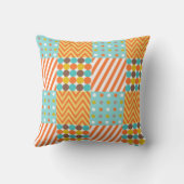 レトロオレンジブルーマスタードイエローパッチワークパターン クッション (裏面)