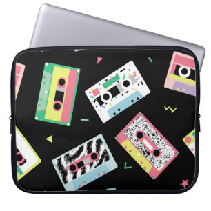 レトロオーディオテープ、80sスタイルパターン。 ラップトップスリーブ