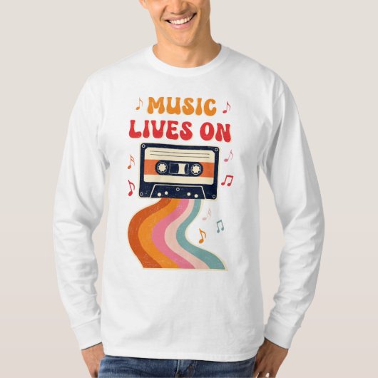 レトロカセットテープシャツ – Music Lives Onヴィンテージ Tシャツ (正面)