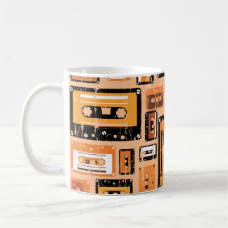レトロカセットテープシームレスパターン コーヒーマグカップ