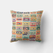レトロカセットテープヴィンテージパターン。 クッション (裏面)