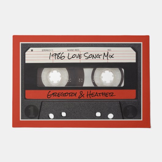 レトロカセットテープ赤黒 ドアマット (正面)