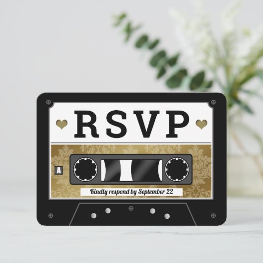 レトロカセットテープ ウェディング RSVP 発表 招待状 (スタンド正面)