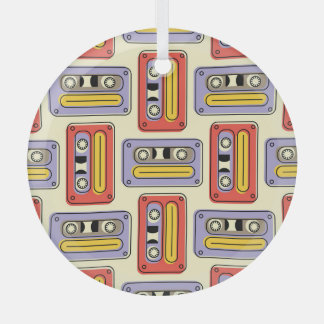 レトロカセットテープ：シームレスパターン。 ガラスオーナメント
