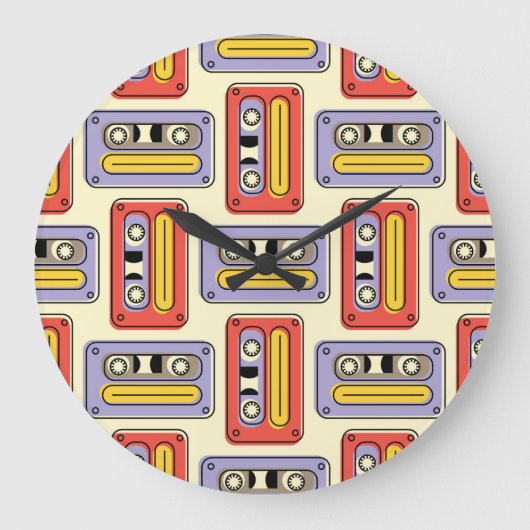 レトロカセットテープ:シームレスパターン。 ラージ壁時計 (正面)