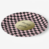 レトロカッコいいピンク市松模様にブラックのチェックパーティーのデコ ペーパープレート (アングル)
