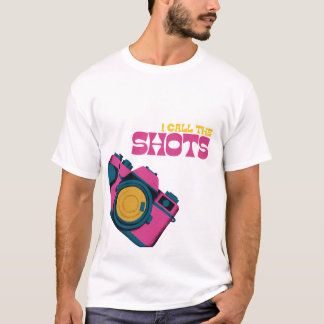 レトロカメラがプリントされた「私はシャッターを切る」Tシャツ Tシャツ