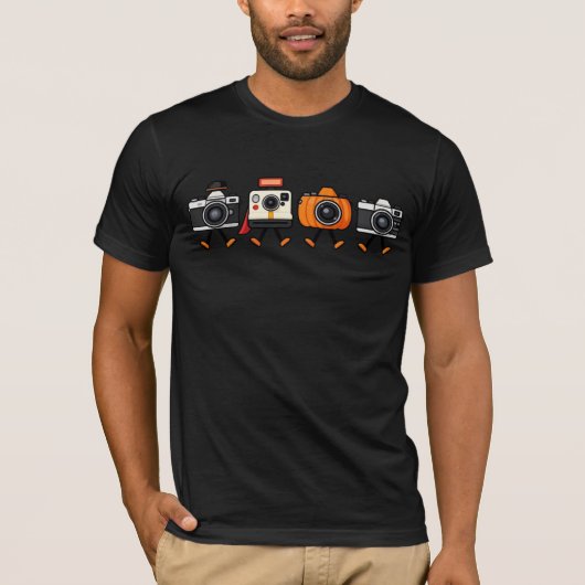 レトロカメラたちが仲良く歩く Tシャツ (正面)