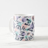 レトロカラフルな蝶のパターン。 コーヒーマグカップ (正面左)