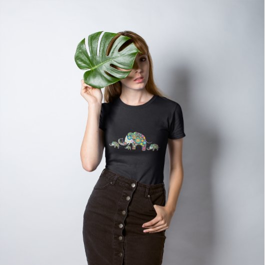 レトロカラフルフラワーエレファントファミリー トライブレンドＴシャツ