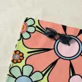 レトロガーデンフラワーズグルーヴィ60s 70s春パステル ビーチタオル (インサイチュ)