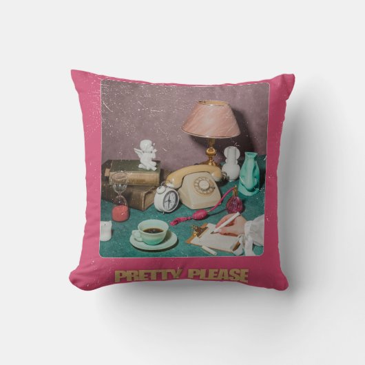 レトロガーリー「かわいらしお願い」プリント | 明るいヴィンテージ クッション (正面)