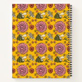 レトロキノコフローライエローノーパーソナライズされたトブック ノートブック (裏面)