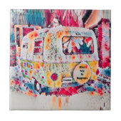 レトロキャンパーヒッピー自由のロードトリップへ幸せ タイル (正面)