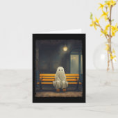 レトロキュートなゴーストが椅子に座って待っている ハロウィン カード (黄色い花)