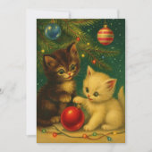 レトロクリスマスの木の下の可愛い子猫 シーズンカード (正面)