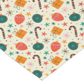 レトロクリスマスオーナメントとギフトパターン ショートテーブルランナー (コーナー)