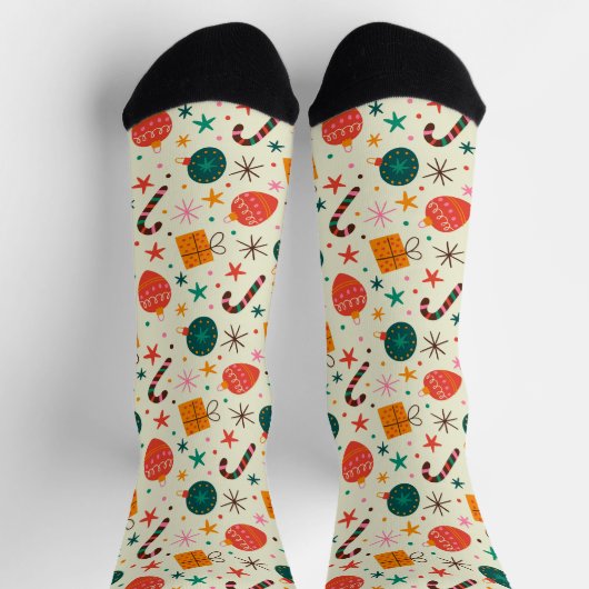 レトロクリスマスオーナメントとギフトパターン ソックス (上部)
