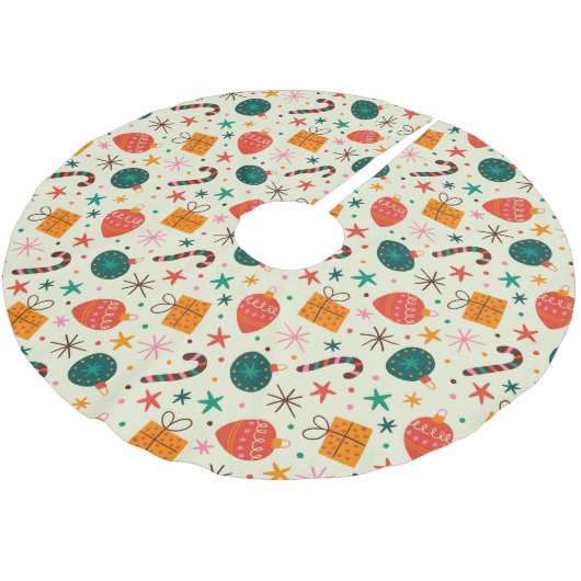 レトロクリスマスオーナメントとギフトパターン ブラッシュドポリエステルツリースカート (アングル)