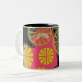 レトロクリスマス応援inすべてのカップ ツートーンマグカップ (正面左)