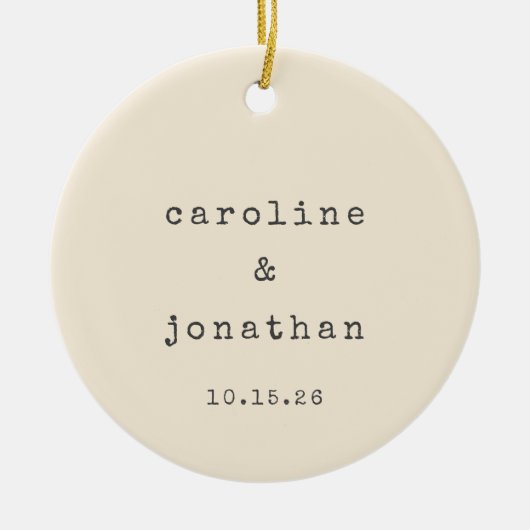 レトロクリームタイプライターカスタムウェディングフォト セラミックオーナメント (正面)