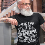 レトロクールスタイルギフト新グランパス Tシャツ<br><div class="desc">パパと祖父の2つのタイトルを持っている人は誰でも愛する!</div>